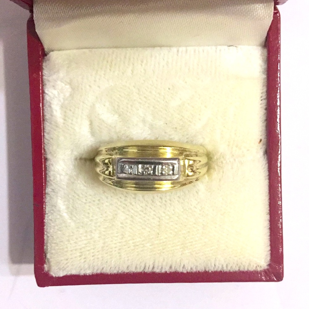 14k gold ring with diamonds